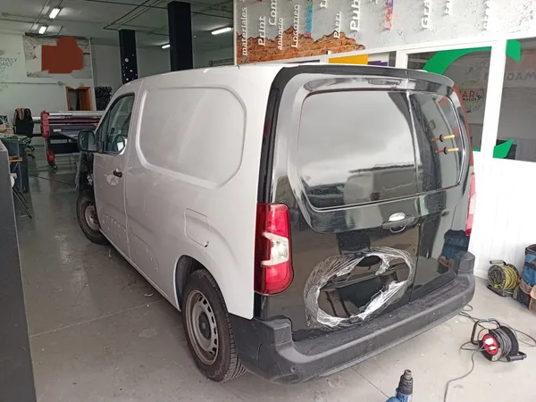 Rotulación integral de furgoneta